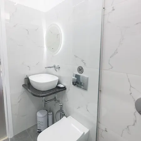 Theodora Apartment *